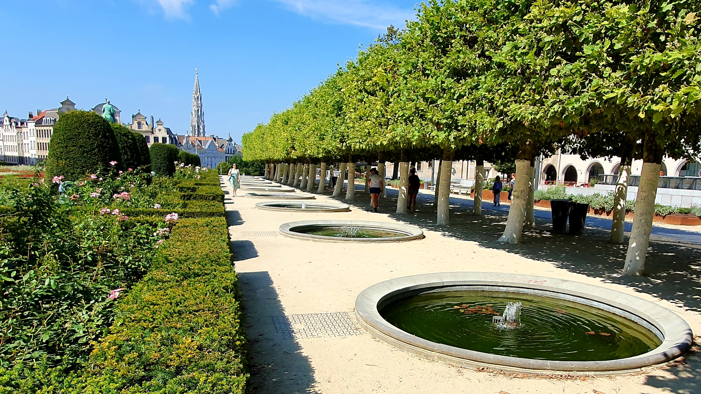 Neoclassical architecture around Mont des Arts